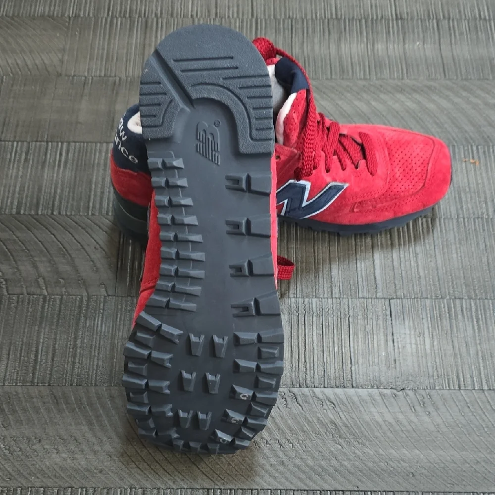 New Balance Red and Navy Sneakers - Picture 3 of 3